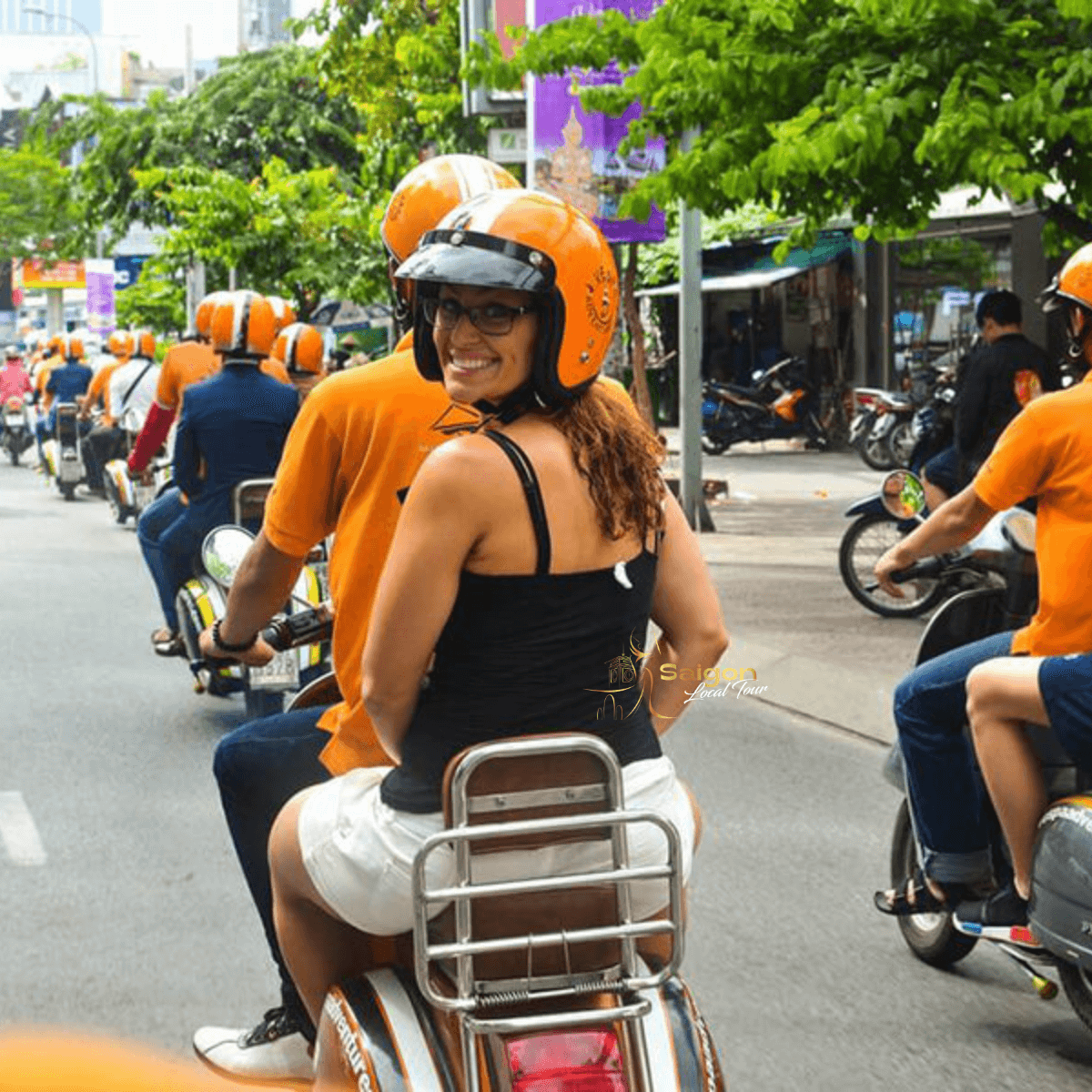 saigon vesspa tour - saigon day tour