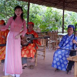 Southern Vietnamese Folk Music - South Vietnam Tour